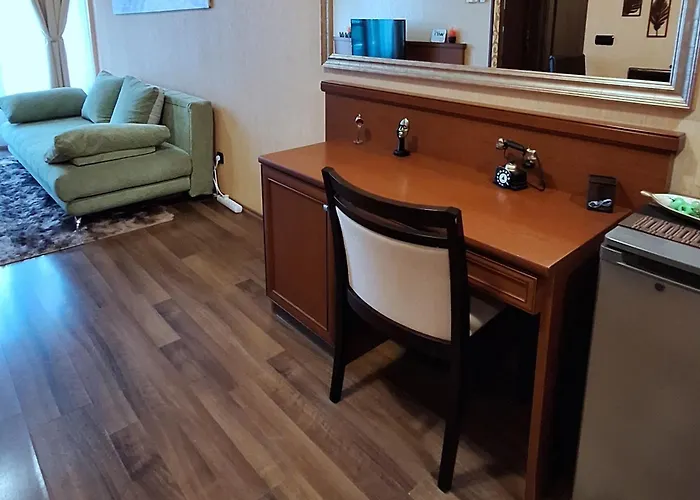 Silver Marina Apartment-orzoett Melygarazs דירה *